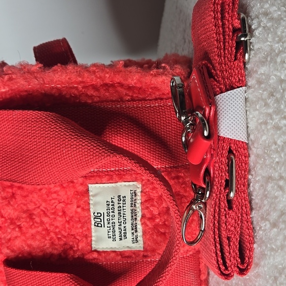 Urban Outfitters Red Textured Bag - Picture 2 of 8